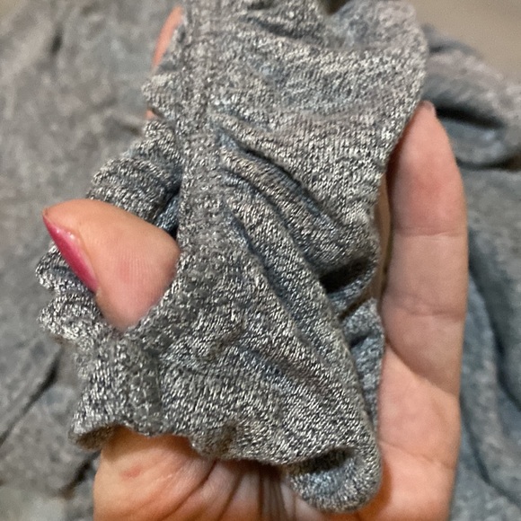 Zella Gray Ruched Back Long Sleeve Hoodie🤍🖤🤍 - Picture 8 of 13